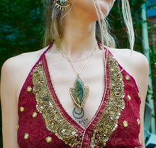 Load image into Gallery viewer, Labradorite statement