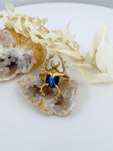 Load image into Gallery viewer, Labradorite scarab beetle protection ring