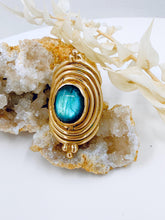 Load image into Gallery viewer, Vienna labradorite ring
