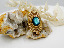 Load image into Gallery viewer, Vienna labradorite ring
